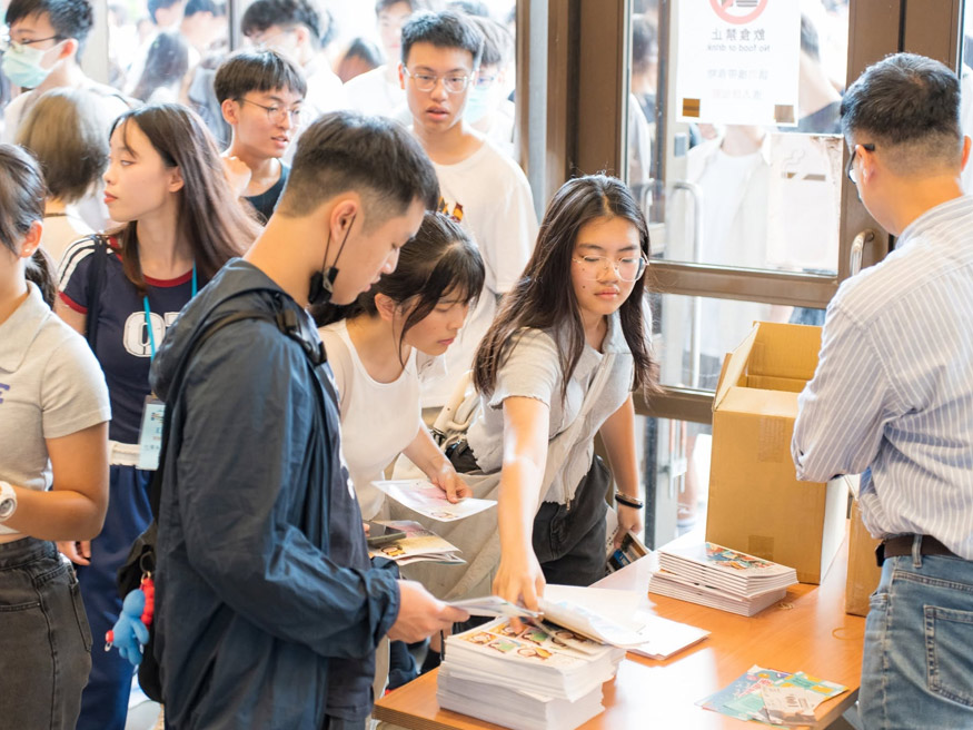 Học phí, học bổng & chi phí sinh hoạt Đại học Quốc lập Trung Sơn
