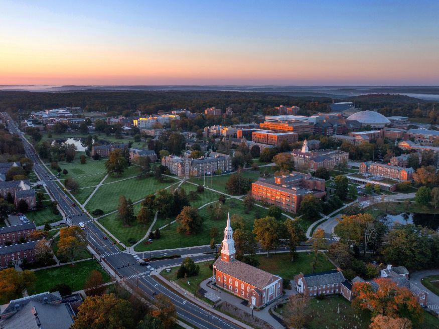 Điều kiện đầu vào University of Connecticut