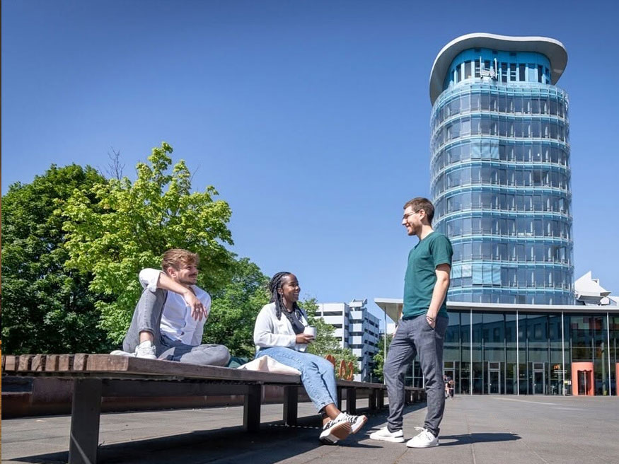 Câu hỏi thường gặp về Đại học SRH Berlin University of Applied Sciences