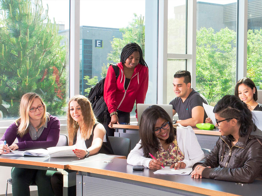 Học phí & chi phí du học tại Centennial College