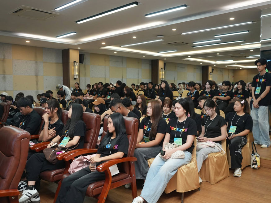 Chi phí du học tại trường Đại học Krirk