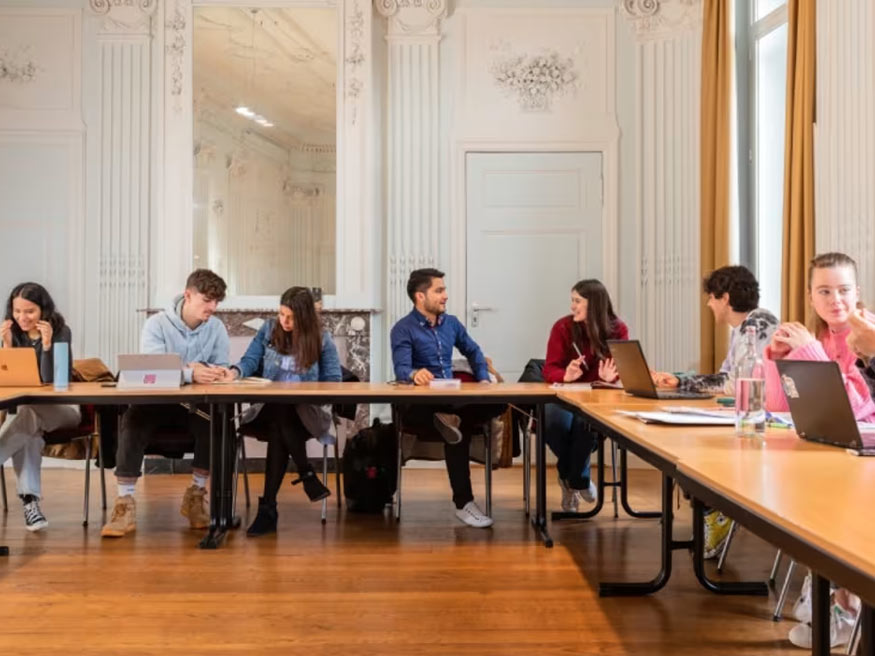 Các ngành đào tạo và bậc học nổi bật tại Đại học Maastricht