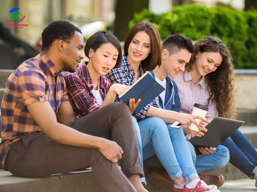 Học phí và chi phí sinh hoạt khi du học ngành Ngôn ngữ Anh tại Canada