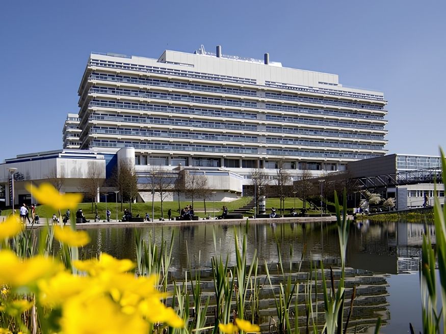 Câu hỏi thường gặp về Đại học Stuttgart