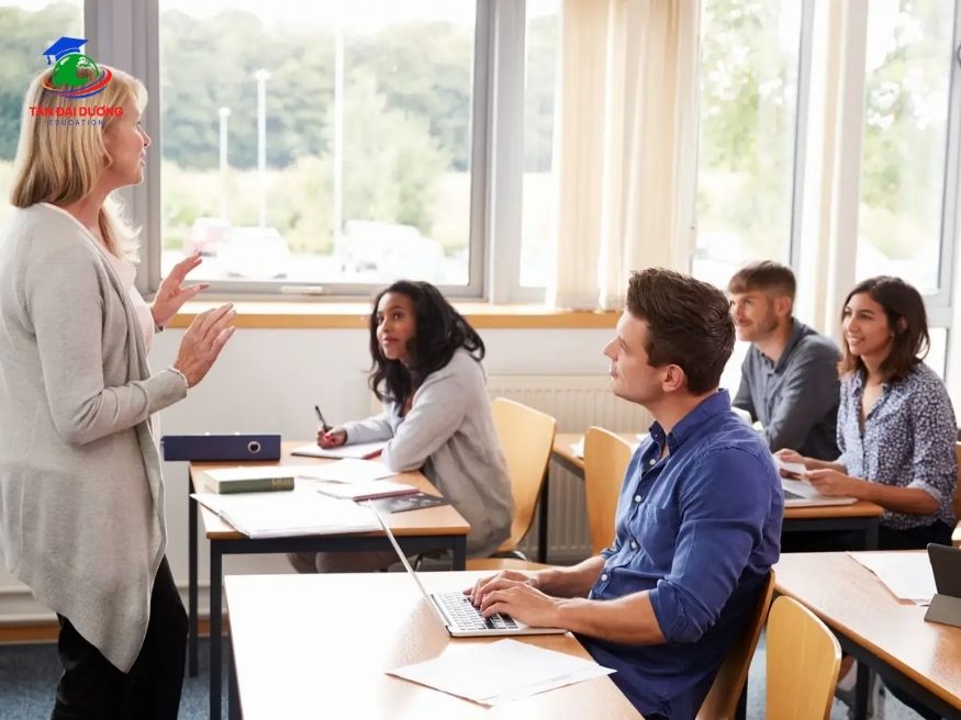 Điều kiện đầu vào và hồ sơ du học Anh ngành Ngôn ngữ Anh