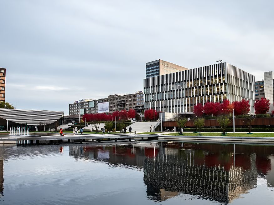 Học phí, học bổng và chi phí sinh hoạt tại Erasmus University Rotterdam