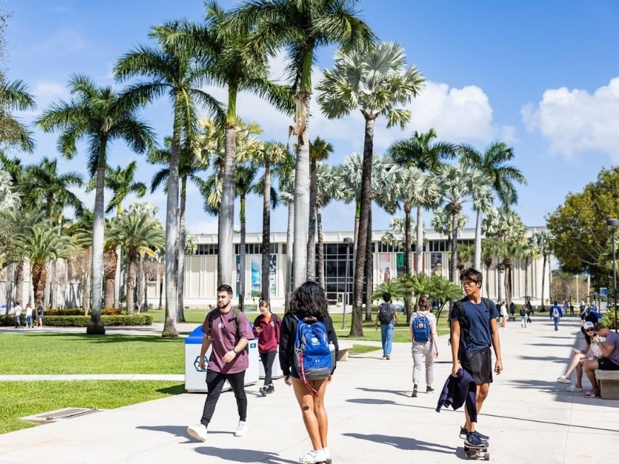 Học phí, học bổng và chi phí thực tế tại Florida Atlantic University