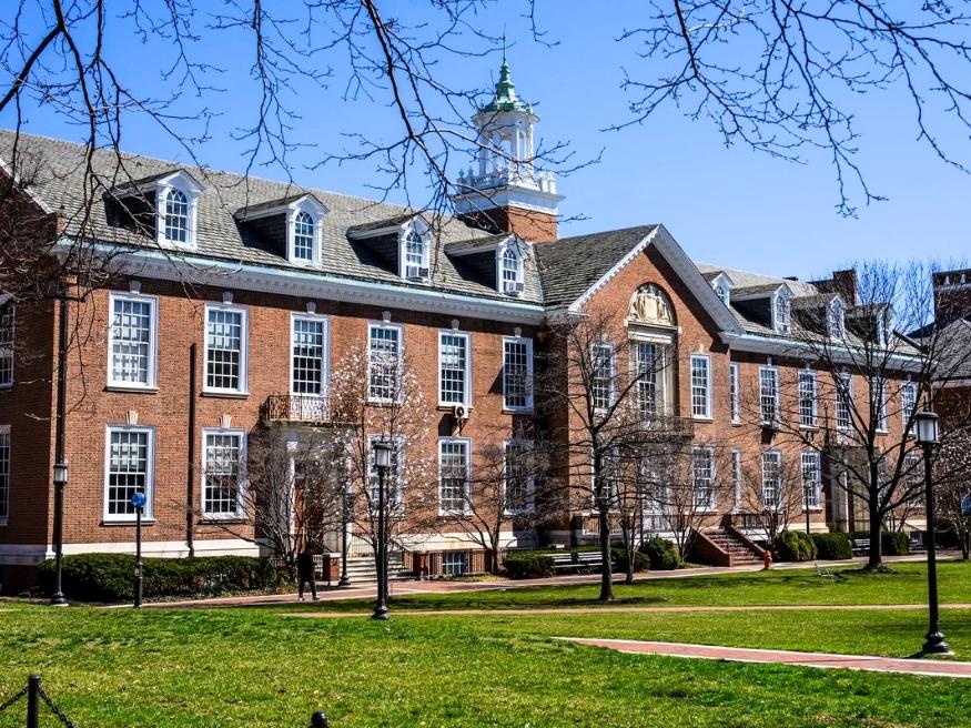 Câu hỏi thường gặp về Đại học Johns Hopkins University