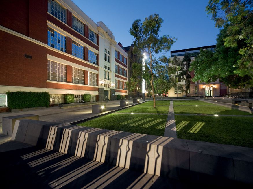 Các ngành học mạnh tại RMIT University
