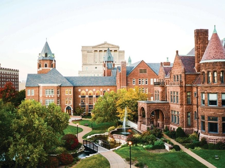 Đại học Saint Louis University