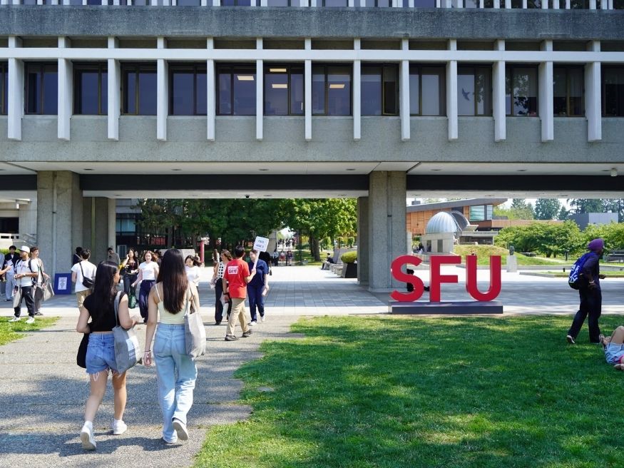 Lí do nên chọn Simon Fraser University khi du học Canada