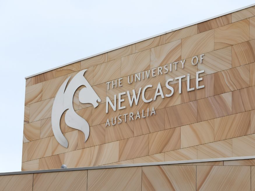 Yêu cầu đầu vào và học phí tại Đại học University of Newcastle