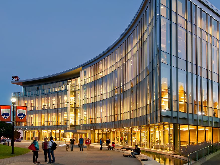Đại học Thompson Rivers University là trường gì? 