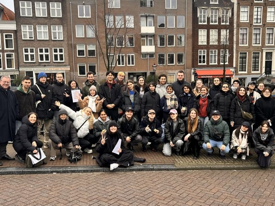 Ưu điểm & những điều cần cân nhắc khi chọn UE Amsterdam