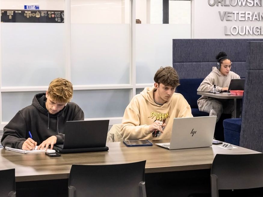 Chi phí du học và học bổng Đại học University Of Toledo