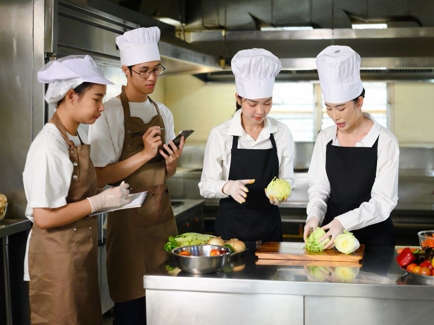 Các lựa chọn lộ trình học ngành bếp tại Singapore