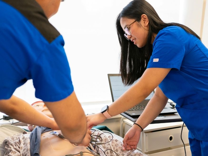 Các lộ trình học điều dưỡng phổ biến tại Singapore
