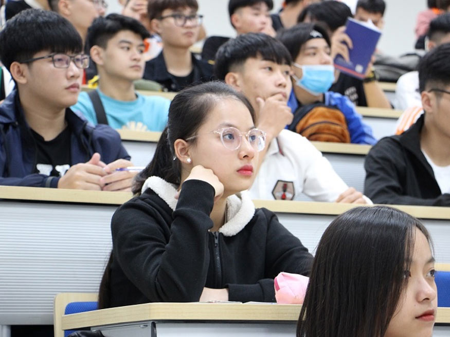 So sánh CSCA với HSK, SAT và điểm học bạ – Rõ ràng về vai trò