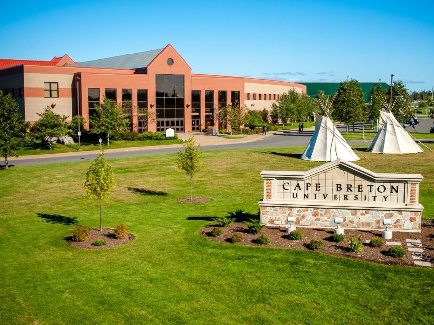 Đại học Cape Breton University