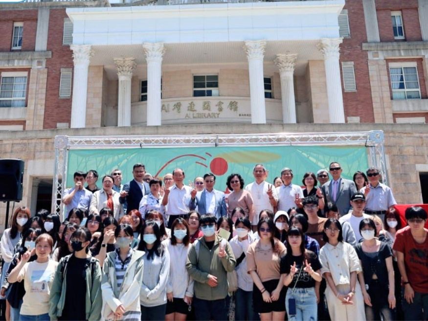 Chi phí du học và học bổng Đại học Á Châu
