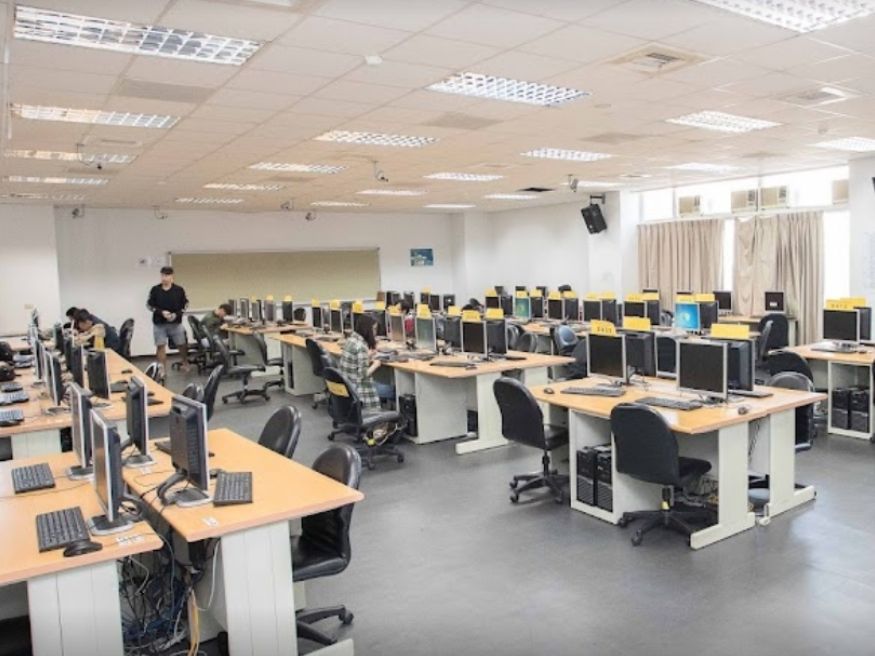 Học phí và học bổng của Đại học Khoa học Dược Gia Nam