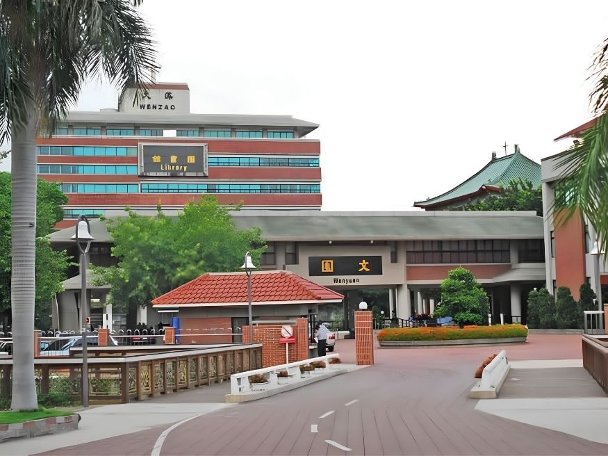 Chương trình đào tạo và các ngành học tại Đại học Ngoại ngữ Văn Tảo
