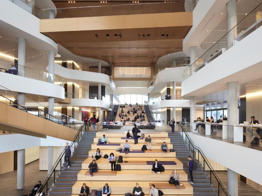 Ưu điểm và thách thức khi học Đại học Northwestern University