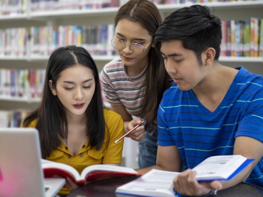 Học phí và học bổng tại Đại học Khoa học Kỹ thuật Đông Nam