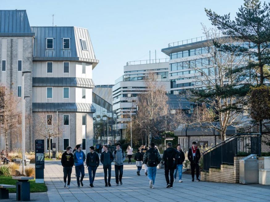 Học phí, học bổng và chi phí khi du học Bournemouth University